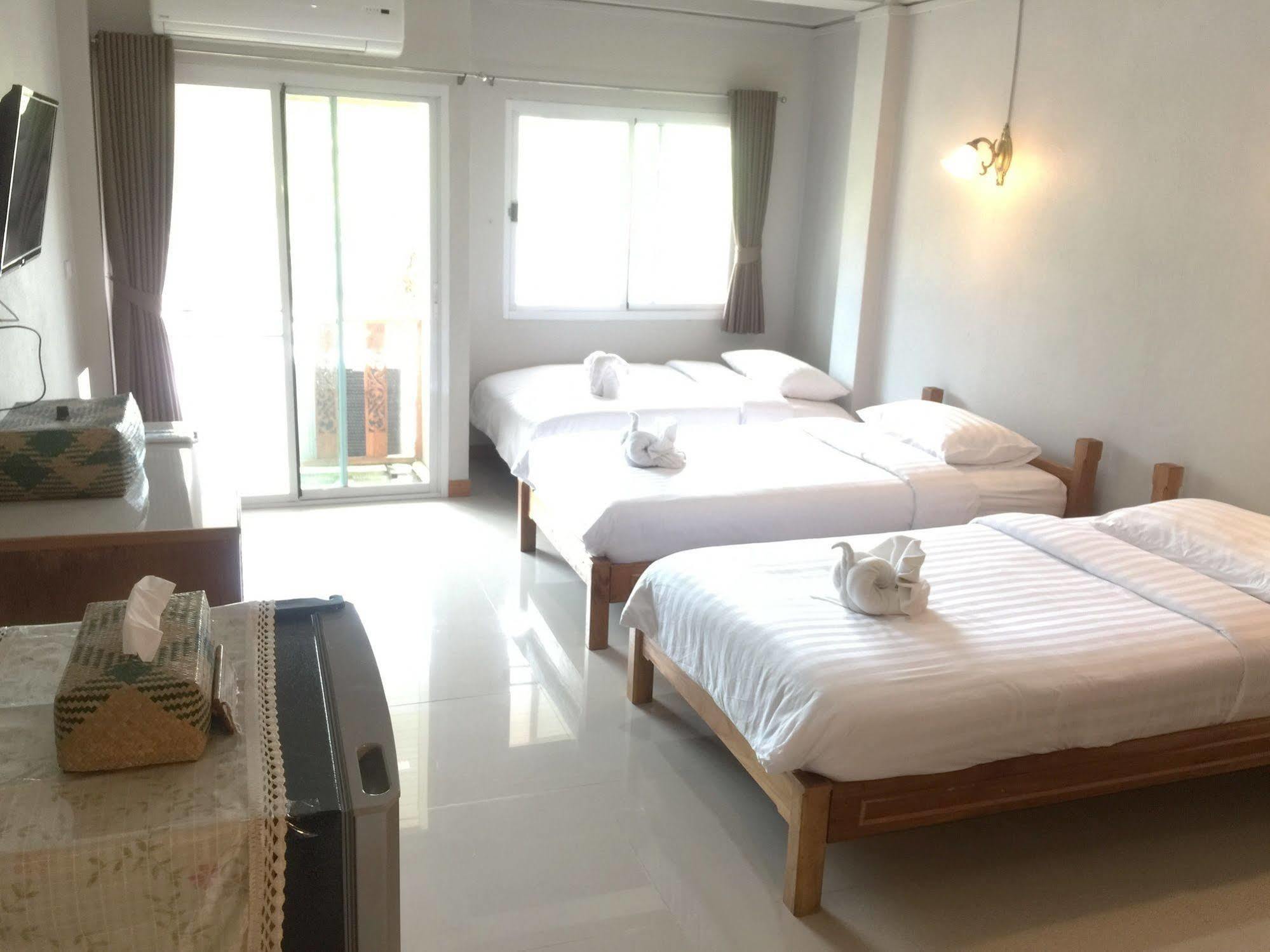 Baan Bangrak Residence Trang Exterior foto